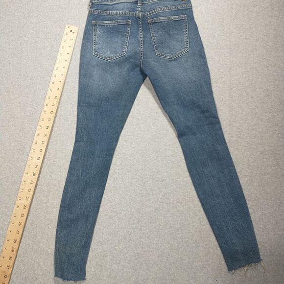 Harper Mid Rise Straight Jeans Size 25 Raw Hem Medium Wash Blue Denim 27X25. - Picture 5 of 8